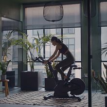 Volava - Commercial. Film, Film, Video, TV, Color Correction, Photograph, Product Photograph, Commercial Photograph, Audiovisual Production, Advertising, and Filmmaking project by Daniel González Canal - 05.26.2020