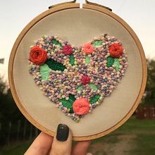 Puntos y puntadas. Un projet de Broderie de Victoria Garre - 31.05.2020
