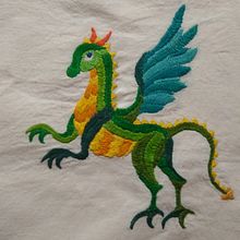Dragón bordado en punto tenango. Embroider project by Cristina Amador - 06.01.2020