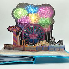 Coney Island Day Trip A Pop-up Book. Un proyecto de Ilustración tradicional y Papercraft de Erin Mathewson - 01.06.2020