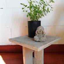Mi Proyecto del curso: Mesa con buda en concreto y matera con escaleras.. Un projet de Architecture, Artisanat, Design, Fabrication de mobilier , et DIY de Julieth Suarez - 16.06.2020