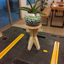 Pequeño taburete para Macetas.. Woodworking project by Irving Sanchez Mendoza - 06.24.2020
