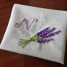 My first embroidery project! A gift to my mom :) . Embroider project by Ana Manso - 06.04.2020