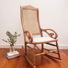 Silla mecedora retapizada. Furniture Design, and Making project by Lucia Giraudo - 06.05.2020
