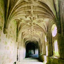 Mosteiro Galiza. Un progetto di Fotografia architettonica e Fotografia con smartphone di Alexandra Valledor - 01.09.2019