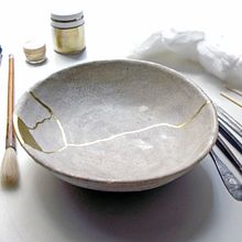 Kintsugi con oro a ras. Un progetto di Ceramica di Clara Graziolino - 11.06.2020