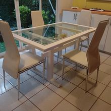 Mesa de comedor. Een project van Houtbewerking van Arturo Paredes - 18.06.2020