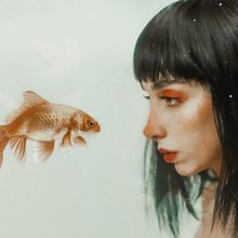 Little Fish . Un proyecto de Bellas Artes, Composición fotográfica, Creatividad, Fotografía, Fotografía artística, Fotografía de estudio, Fotografía de retrato, Fotografía digital, Iluminación fotográfica y Pintura digital de Sofía Gregorio - 24.06.2020
