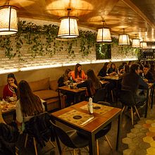 Bar & Restaurante "Fresco" . Arhitectură de interior de Julieta Berra - 02.04.2017