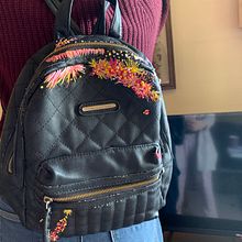 Mi Proyecto del curso: Bordado y personalización de accesorios . Un proyecto de Bordado y Creatividad de Karen Castellanos G - 30.06.2020