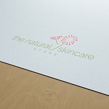 The Natural Skincare (Logo design). Un projet de Création de logos , et Design graphique de Eduardo Morente - 10.06.2020