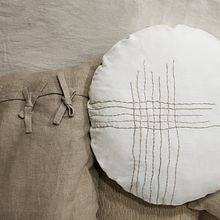 Mi Proyecto del curso: Cojines para mi cuarto. Projekt z dziedziny  Sz, cie,  Haft,  Dekoracja wnętrz i Projektowanie mod użytkownika Carmen Díaz - 12.07.2020
