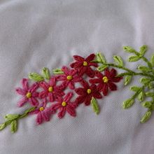 Bordado para falda hecha a mano. Un proyecto de Bordado de Mónica Luna - 14.07.2020