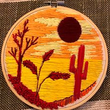 Luna Roja . Un proyecto de Bordado de Gabriela Cetácea - 07.07.2020