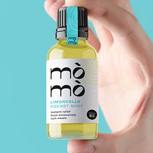 Mòmò - Limoncello pocket shot Ein Projekt aus dem Bereich Br, ing und Identität, Grafikdesign und Verpackung von Giuliano Rusciano - 27.04.2020