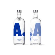 Absolut. Rediseño de su icónico packaging y propuesta para su 150 aniversario.. Een project van  Br, ing en identiteit, Grafisch ontwerp y Packaging van Isabel Lledó Amat - 01.06.2019