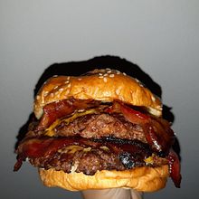 Mi Proyecto del curso: @_beer_burger. Communication, Photograph, Food Photograph, Instagram Photograph, Instagram, Marketing, Digital Marketing, Instagram Marketing, and Social Media project by asmeldini - 07.17.2020