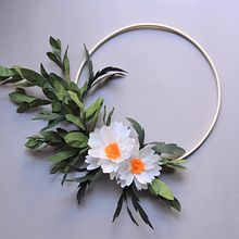 Paper flower hoop wreath: 2 white flowers. Arts, Crafts, Decoration, and Paper Craft project by Eileen Ng - 07.21.2020