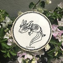 Ambystoma mexicanum . Embroider project by Monica Barbosa - 07.27.2020