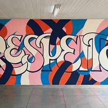 Mural RESPEITO pintado em Escola Municipal de Curitiba com a ajuda das crianças. Un proyecto de Caligrafía, Diseño tipográfico, H, lettering, Ilustración con tinta, Lettering y Pintura de Cyla Costa - 28.07.2020