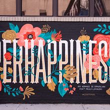 PERHAPPINESS mural pintado com minha amiga Cris Pagnoncelli <3. Un proyecto de Caligrafía, H, lettering, Ilustración tradicional, Lettering y Pintura de Cyla Costa - 28.07.2020