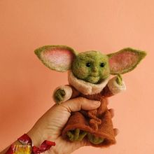 Bebé Yoda de needle felting visita Juanamatú. Un progetto di Art to e Scultura di Juanamatú (Katerin J Gómez) - 05.08.2020