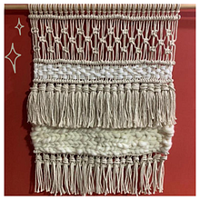 Mi Proyecto del curso: Introducción al macramé: creación de un tapiz decorativo. Un progetto di Creatività e DIY di Josefina Lista - 15.08.2020