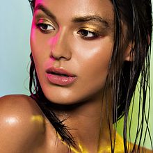 Golden Beauty. Portrait Photograph project by Caue Moreno - 08.16.2020