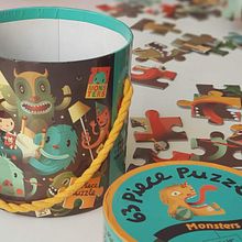 Ilustración para Puzzles. Un projet de Illustration traditionnelle, Illustration numérique, Illustration jeunesse, Illustration vectorielle , et Packaging de Cristian Turdera - 19.08.2014