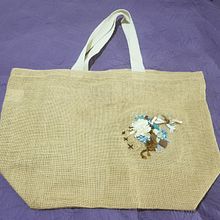 Bordado de Bolsa de yute natural . Embroider project by Jessica Donaire Galaz - 08.25.2020