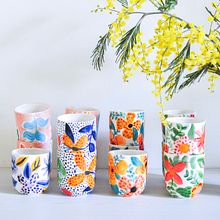 Tazas de café con FP-L. Un proyecto de Cerámica, Ilustración tradicional e Ilustración botánica de Catalina Cumsille - 28.08.2020
