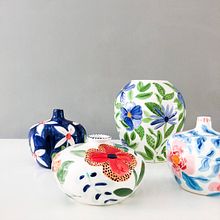 Floreros. Un proyecto de Cerámica, Ilustración tradicional e Ilustración botánica de Catalina Cumsille - 29.08.2020