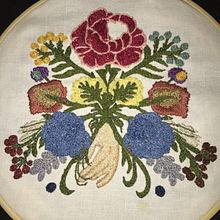 Rheba's project in Embroidery Technique with the Stem Stitch course. Un proyecto de Bordado de Rheba - 01.09.2020