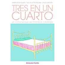 TRES EN UN CUARTO. Design projeto de Daniel Estheras - 16.09.2020