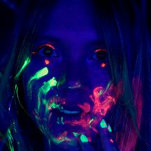 Videoclip 'Adicta a los químicos' de Magara. Un proyecto de Realización audiovisual de Eduardo Guzmán - 20.05.2019
