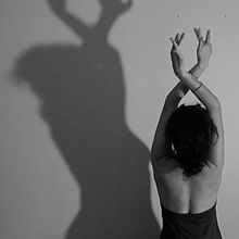 Bailar en tiempos de cuarentena. Video Editing, and Photograph project by Marta Ramírez Cano - 09.22.2020
