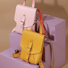 Mochilas Estampadas con Bajo Relieve. Un projet de Création d'accessoires, Conception de produits, Design graphique et Illustration traditionnelle de Fruto Estudio - 10.10.2020