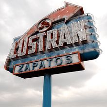 Retro Futuristic Ein Projekt aus dem Bereich 3D, Urban Art, Bildende Künste, Traditionelle Illustration und Digitale Illustration von Marco Segovia - 11.10.2020