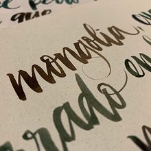 Proyecto final: Caligrafía itálica con brush pen. Un proyecto de  de Ana Belén Fernández Álvaro - 11.11.2020