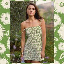 Spring Florals. Un proyecto de Diseño de moda y Estampación de Carmen Pérez Medina - Surface Pattern Designer - - 16.10.2020
