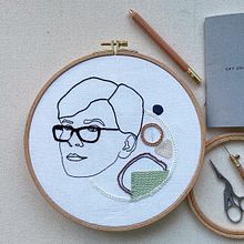 My project in Embroidered Linear Portrait course. Un progetto di Ricamo di Gintautė Riabovaitė - 23.10.2020
