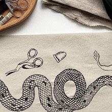 My project in Introduction to Blackwork Embroidery course. Un progetto di Ricamo di Gintautė Riabovaitė - 23.10.2020