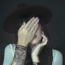 O que há por trás? . % Amanda tarafından hazırlanan Fotoğrafçılık projesi - 10.25.2020