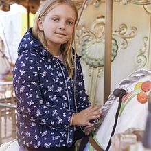 Lefties niña A/W 20 - Gráficos Prenda Exterior. Un projet de Design graphique et Illustration traditionnelle de Raquel Sarabia Ruda - 10.10.2020