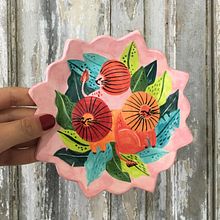 Platos ilustrados. Ceramics, and Traditional illustration project by Pepa Espinoza - 10.28.2020