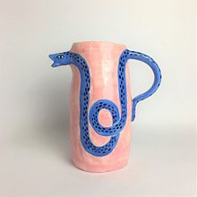 Ceramic pitcher. Ceramics, Design, and Traditional illustration project by Pepa Espinoza - 11.02.2020