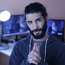 Making off fracture vfx. Un proyecto de 3D, Animación 3D, Cine, vídeo, televisión y VFX de Erkaina Abdellah - 22.05.2020