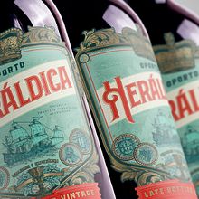 Oporto Vintage HERÁLDICA 🇵🇹🍇. Br, ing, Identit, Drawing, Design, Graphic Design, Traditional illustration, and Packaging project by Emi Renzi - 11.11.2020