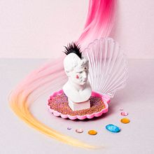 Slave to beauty - Personal Project. Art Direction, and Photograph project by Josefina Mogrovejo - 11.16.2020