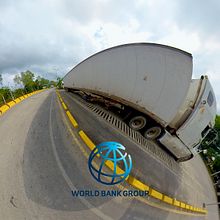 WB - Trading Across Borders. Film, Video, and TV project by Alejandro Lendínez Rivas - 02.06.2019